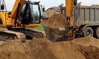 Выкопать яму экскаватором в Таганроге от 937 руб. - 2Землекопа-Тгн