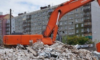 Вывоз строительного мусора с участка в Таганроге недорого от 1562 руб. | 2Землекопа-Тгн